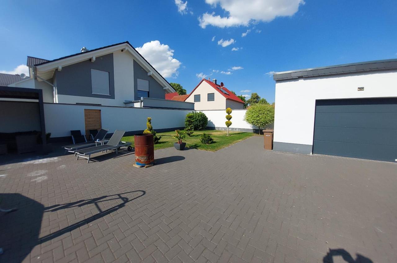 Ganze Ferienwohnung 5 Km Von Erfurt, Mit Kaffeevollautomat, Tv, Wlan, Boxspringbett, Schlafsofa Und Einkaufsmoeglichkeiten, Sehr Gute Anbindung Zur A71 Und A4, Kostenloser Oeff Parkplatz Fuer Pkw Und Transporter Elxleben Екстериор снимка