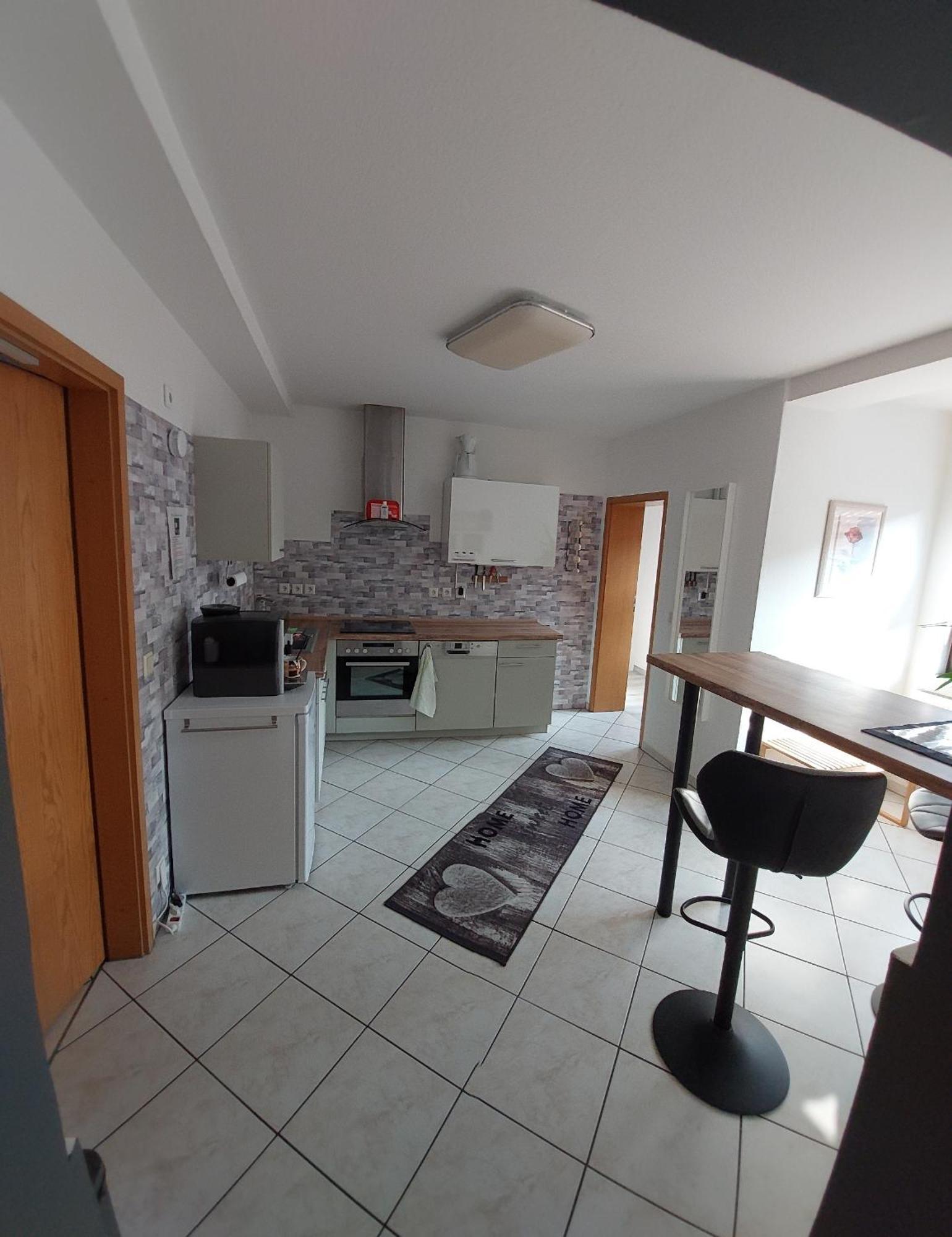 Ganze Ferienwohnung 5 Km Von Erfurt, Mit Kaffeevollautomat, Tv, Wlan, Boxspringbett, Schlafsofa Und Einkaufsmoeglichkeiten, Sehr Gute Anbindung Zur A71 Und A4, Kostenloser Oeff Parkplatz Fuer Pkw Und Transporter Elxleben Екстериор снимка