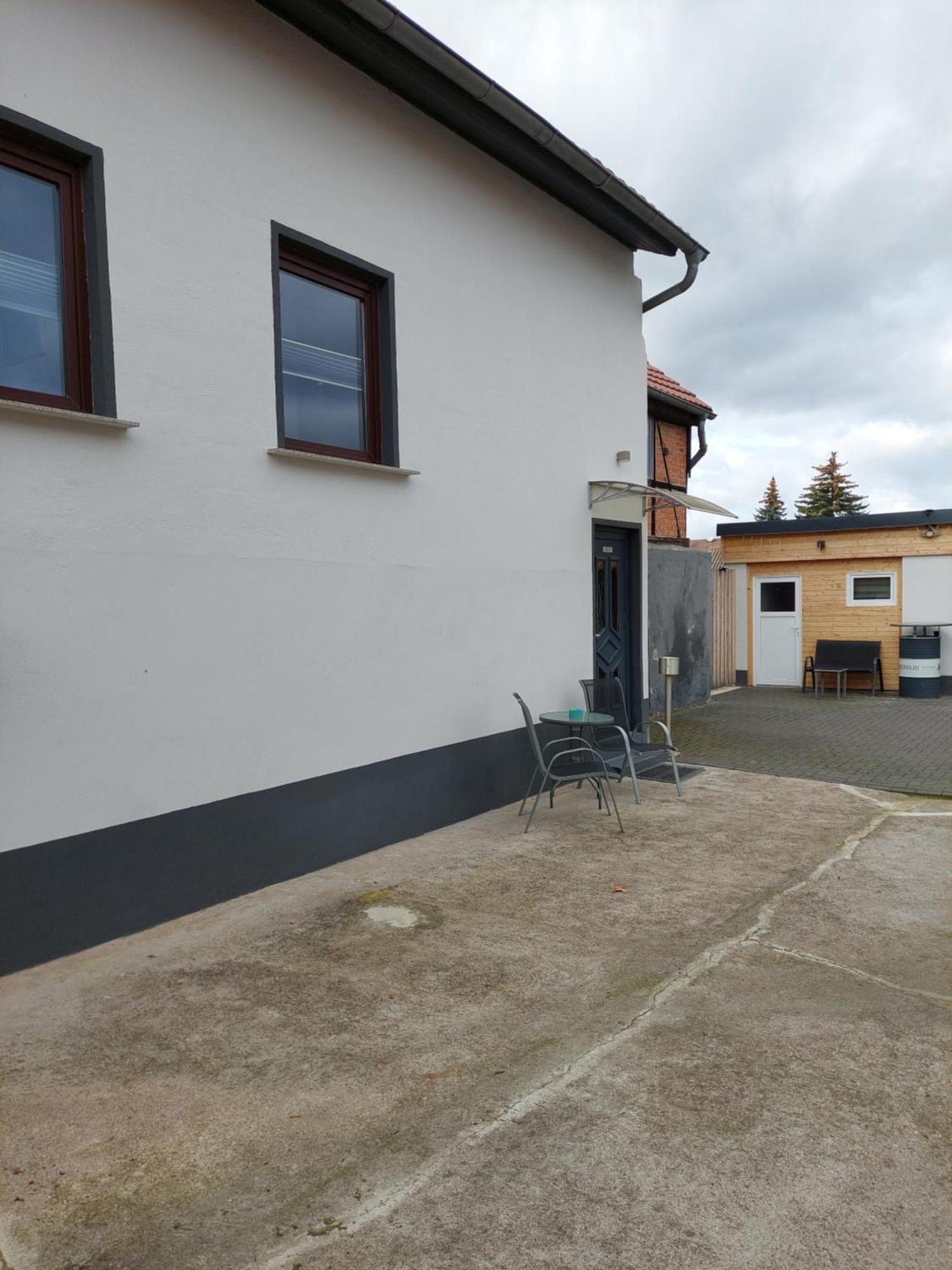 Ganze Ferienwohnung 5 Km Von Erfurt, Mit Kaffeevollautomat, Tv, Wlan, Boxspringbett, Schlafsofa Und Einkaufsmoeglichkeiten, Sehr Gute Anbindung Zur A71 Und A4, Kostenloser Oeff Parkplatz Fuer Pkw Und Transporter Elxleben Екстериор снимка